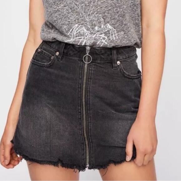 FREE PEOPLE Zip Denim 28 - Picture 1 of 7